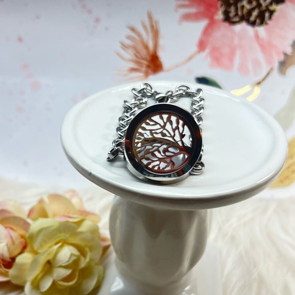 Stainless Steel Hollow Tree Of Life Pattern Round
Unisex Bracelet - Picture 3 of 9